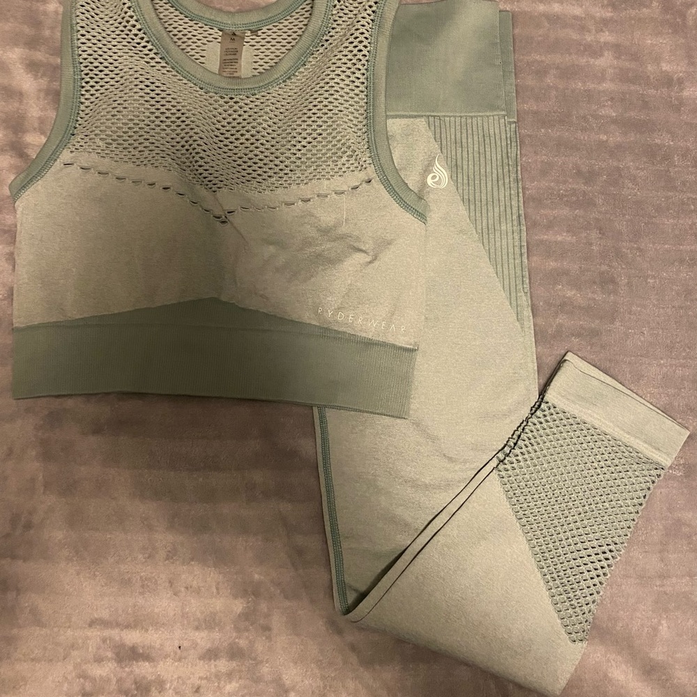 Ryderwear seamless bra and leggings set